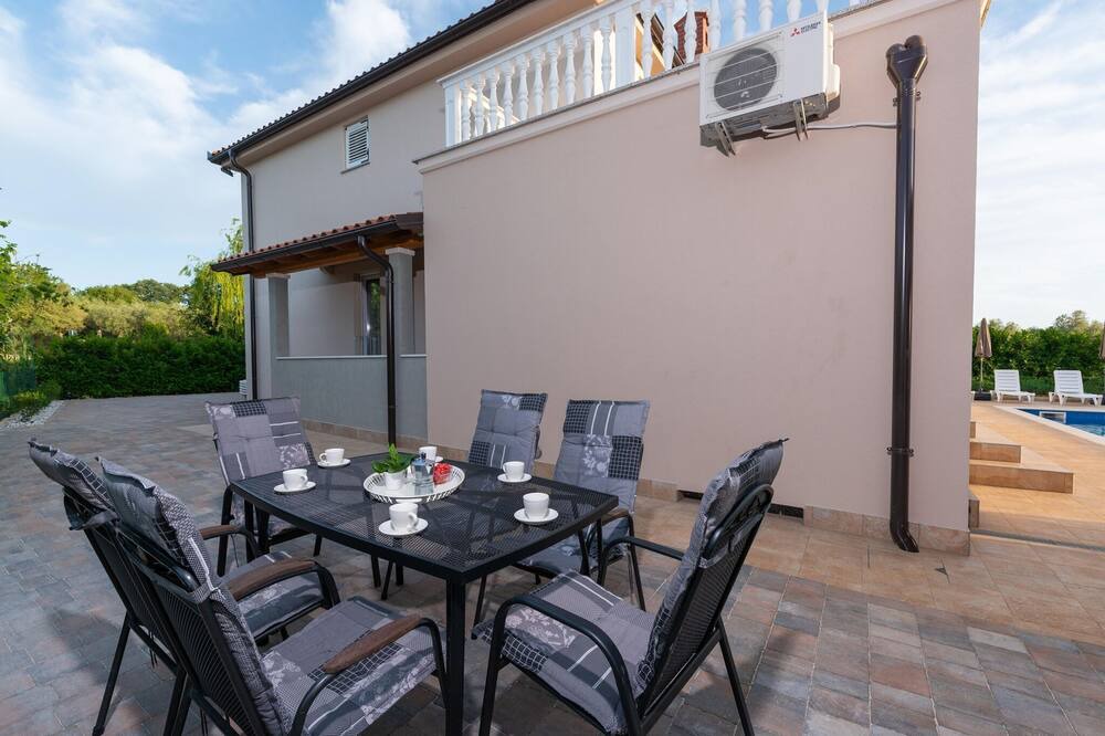 Photo of Patio Balcony in Radini