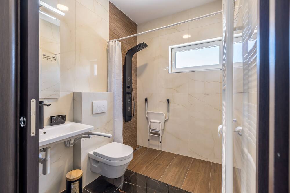 Photo of Bathroom in Omis