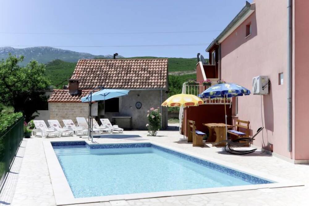 Photo of Outdoor in Srijane