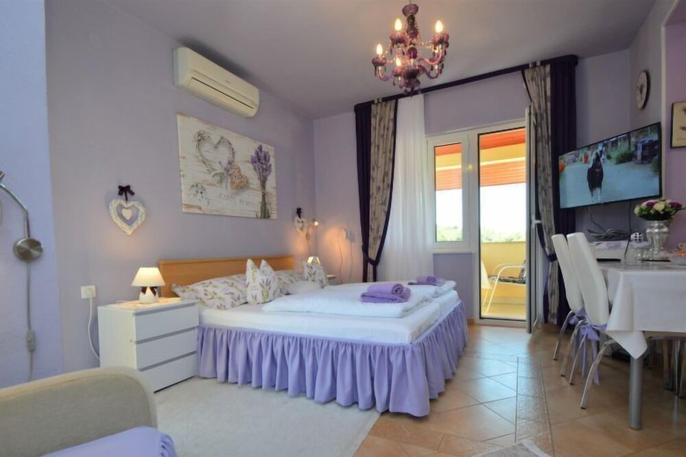 Photo of Bedroom in Tribunj