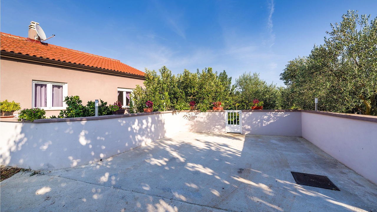 Photo of Patio Balcony in Dobropoljana