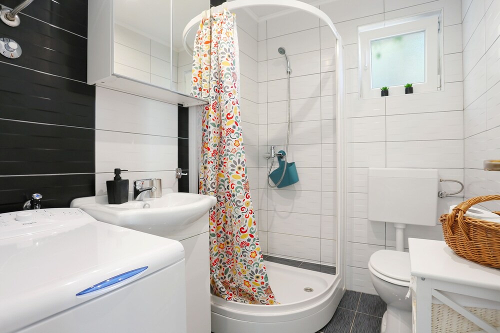 Photo of Bathroom in Borak