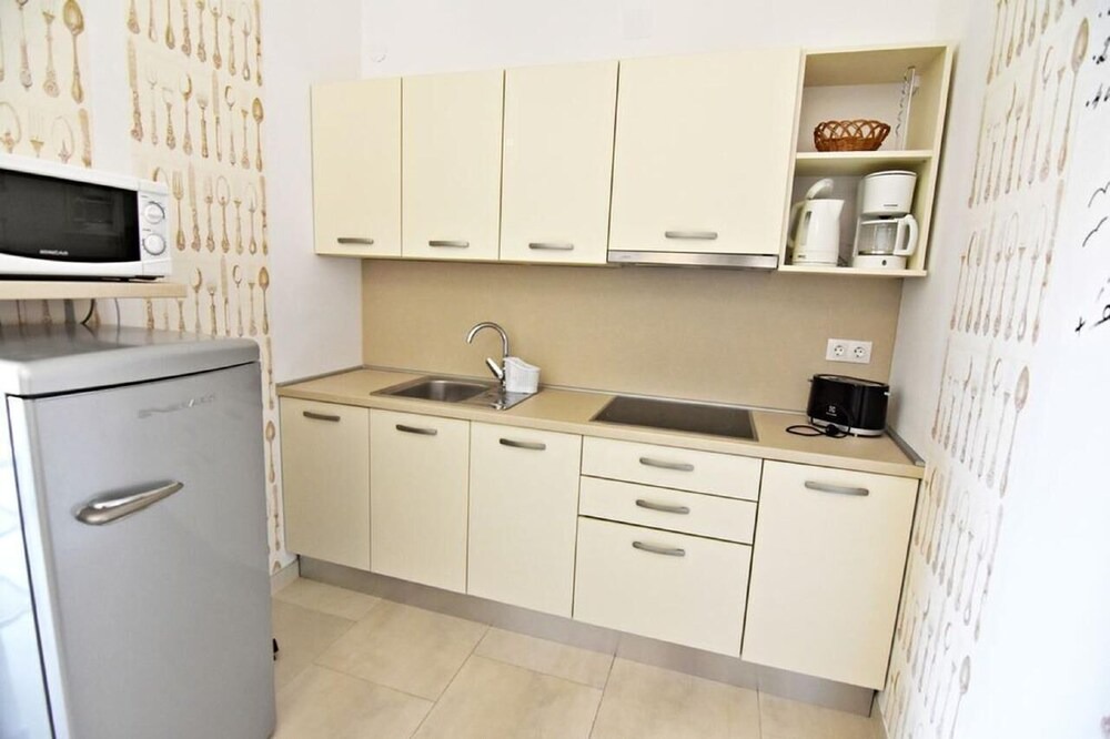 Photo of Kitchen in Tar