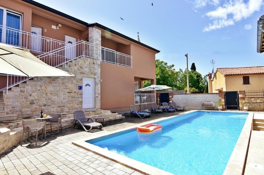 Photo of Patio Balcony in Tar