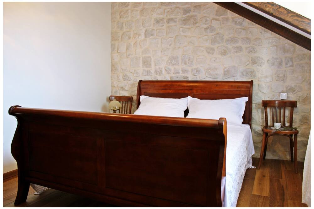 Photo of Bedroom in Seget