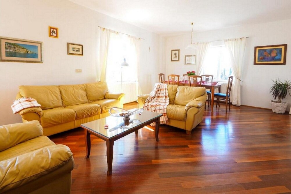 Photo of Livingroom in Mocici