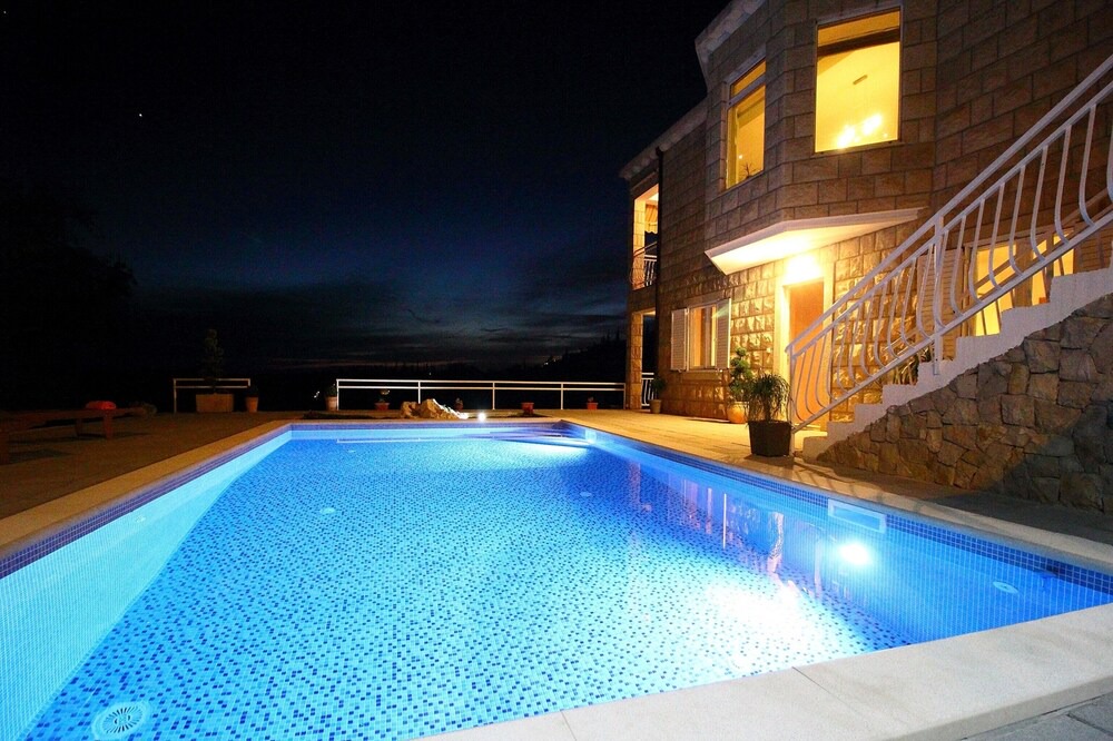 Photo of Outdoor in Popovici