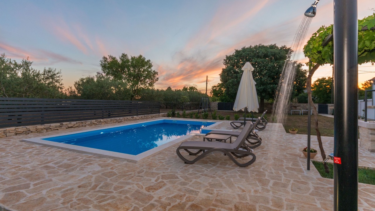 Photo of Outdoor in Oklaj