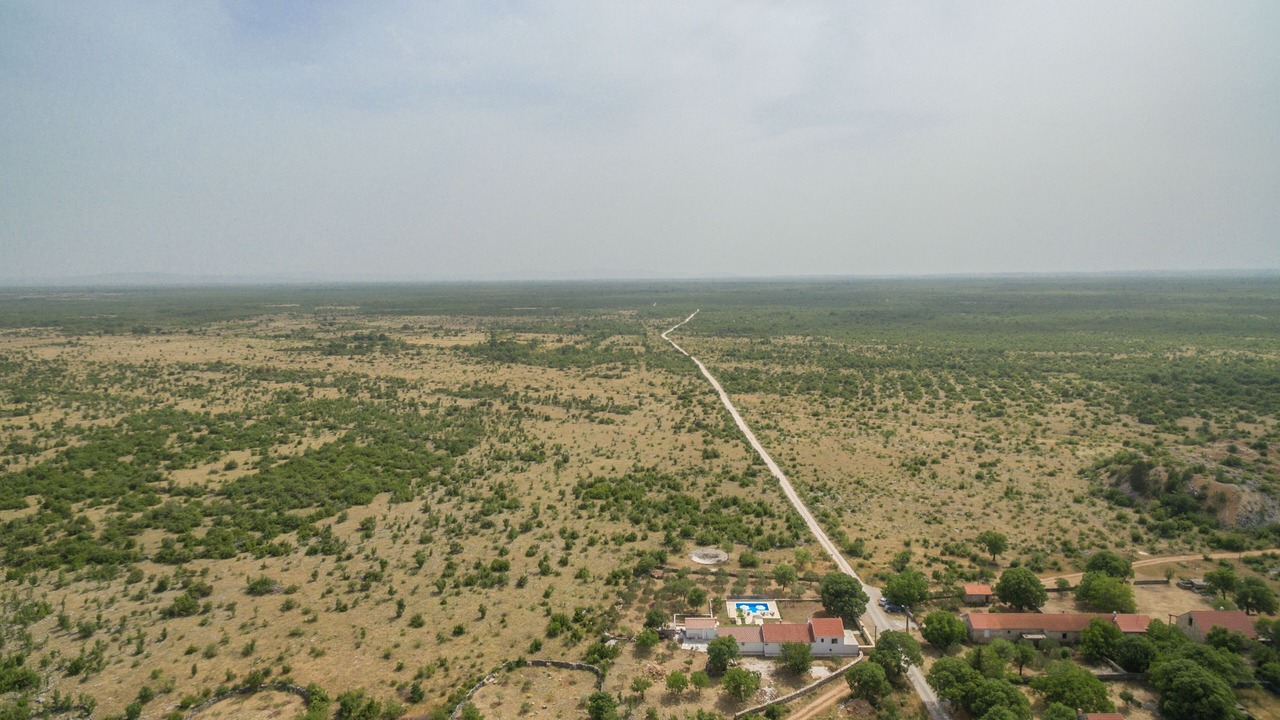 Photo of Outdoor in Oklaj