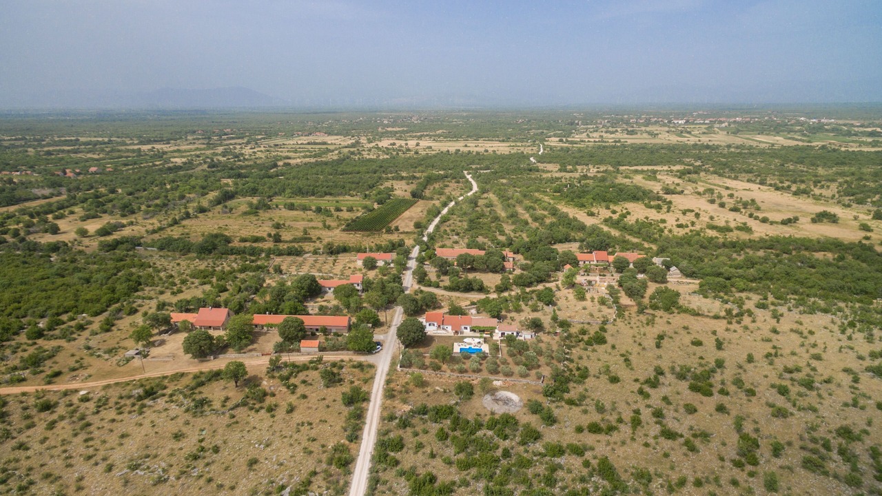 Photo of Outdoor in Oklaj