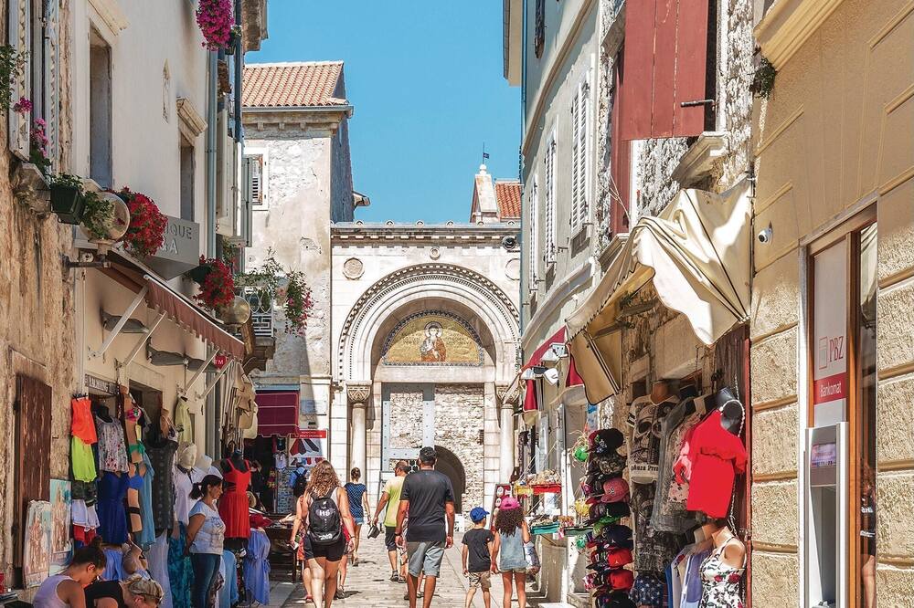 Photo of Others in Stifanici
