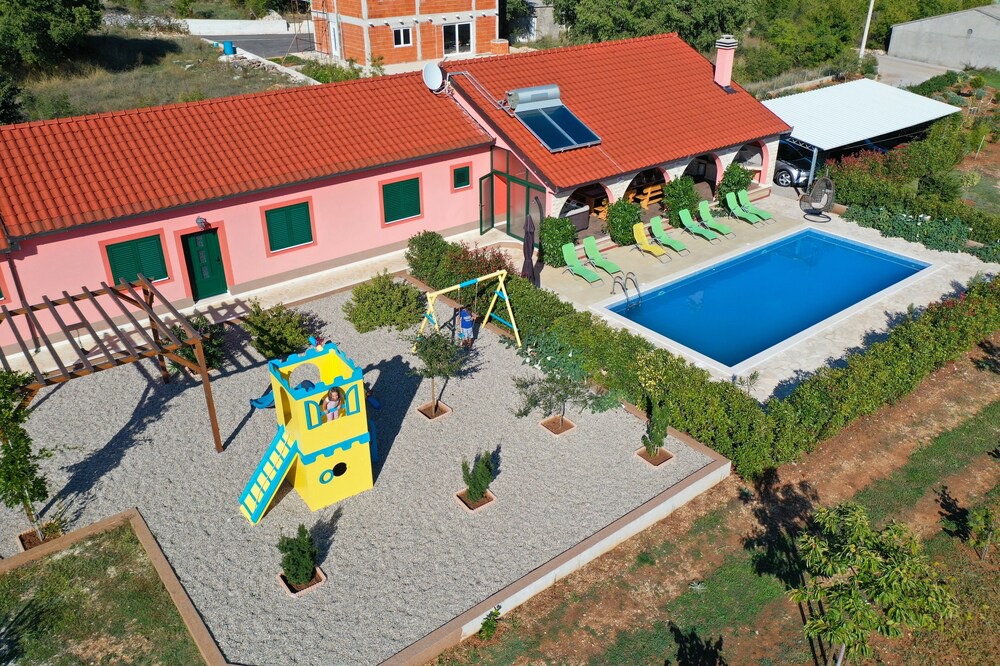 Photo of Outdoor in Prapatnica