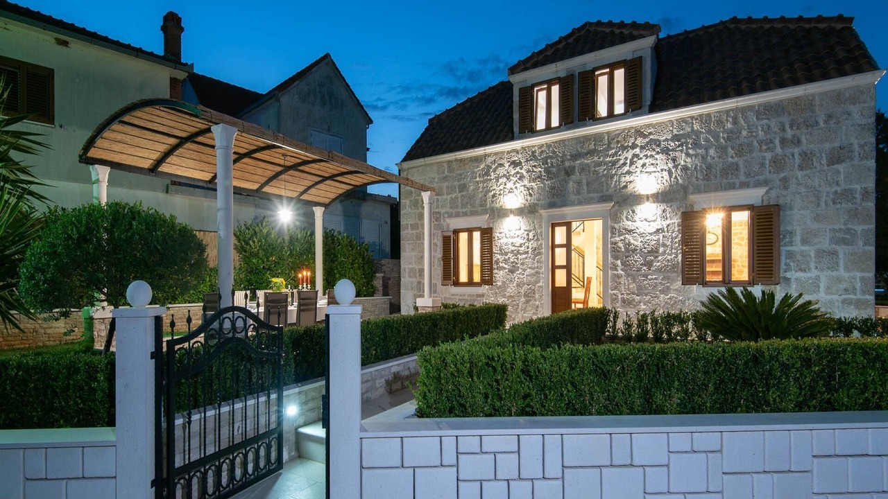 Photo of Outdoor in Loviste
