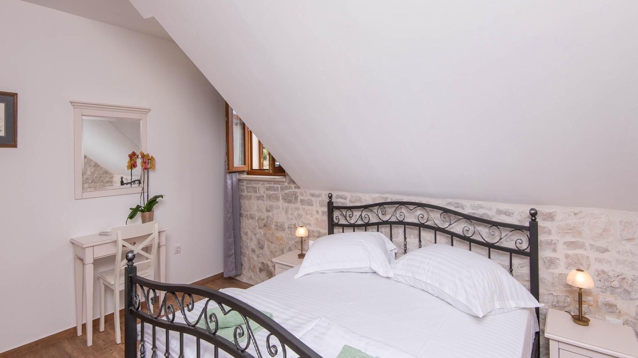Photo of Bedroom in Loviste