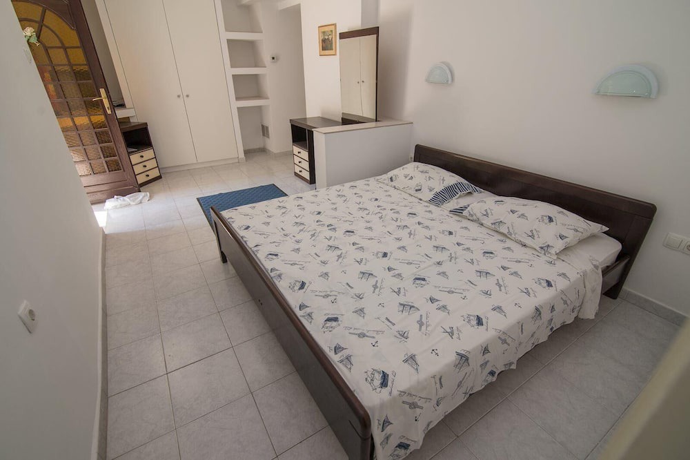 Photo of Bedroom in Cove Murtar