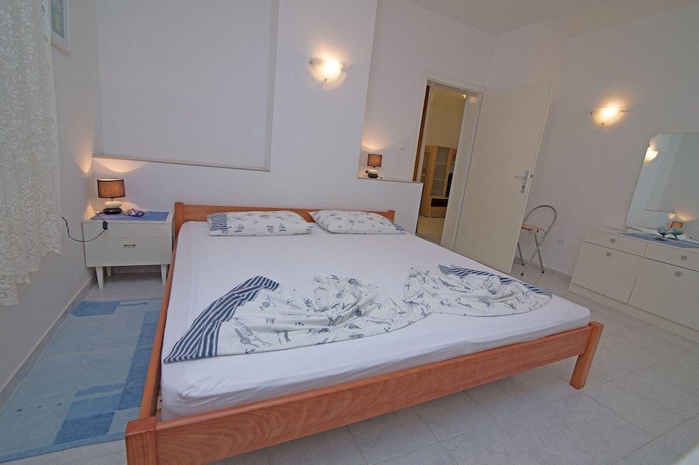 Photo of Bedroom in Cove Murtar