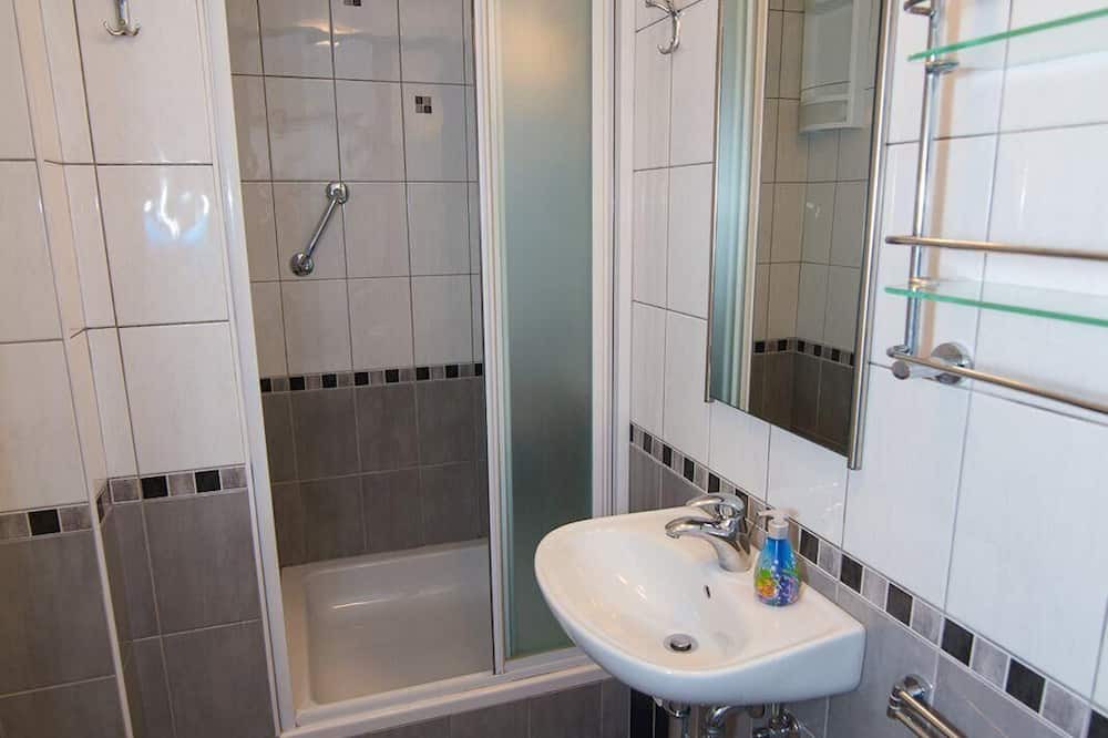 Photo of Bathroom in Cove Murtar