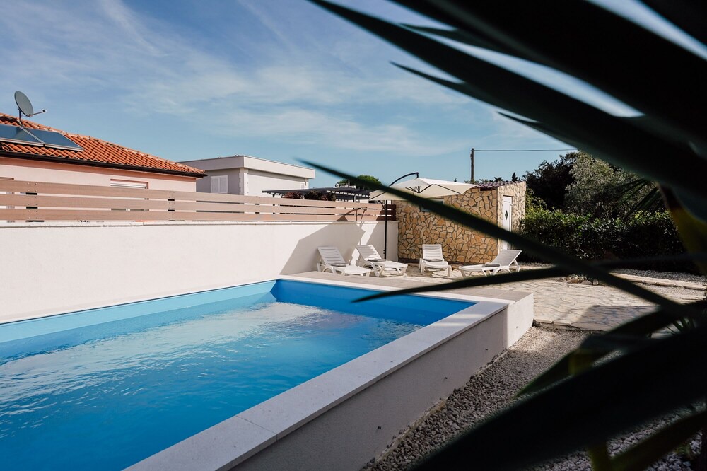 Photo of Outdoor in Preko