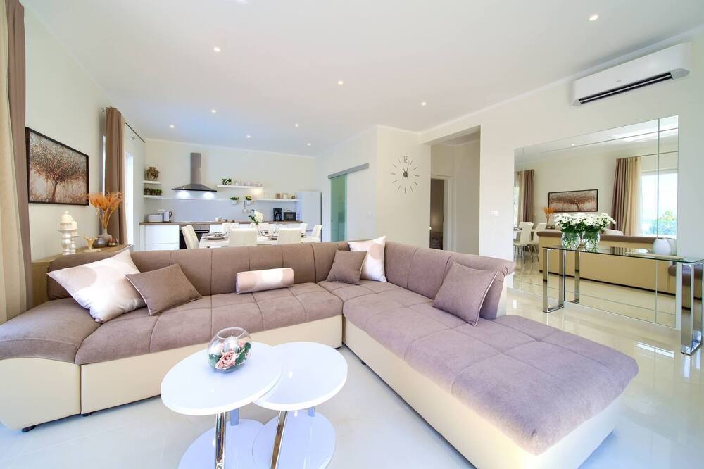 Photo of Livingroom in Klanfari