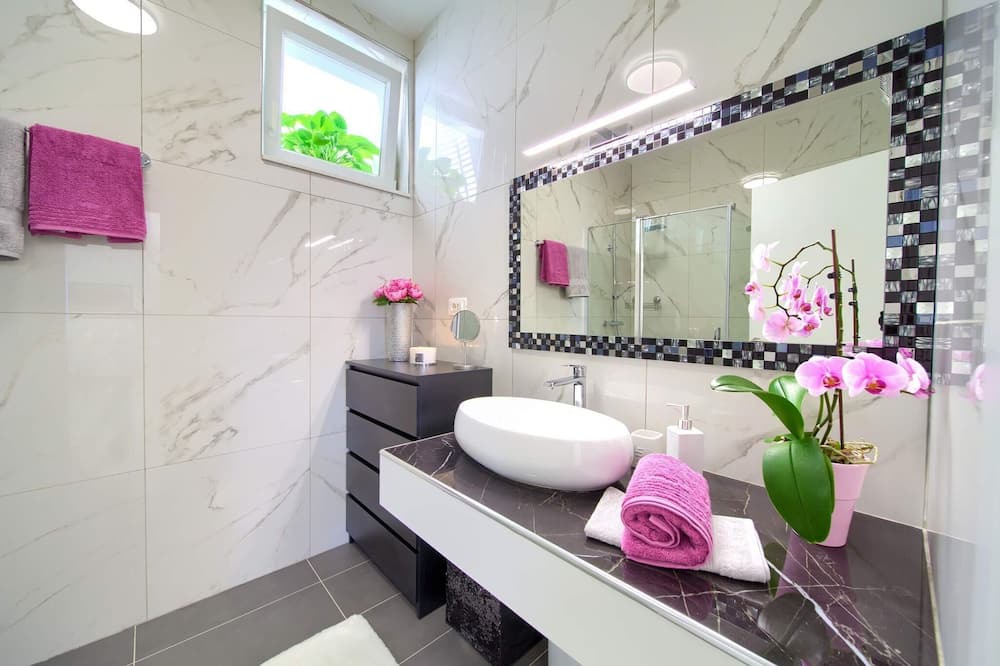 Photo of Bathroom in Klanfari