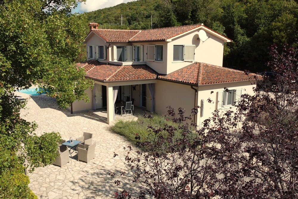Photo of Outdoor in Brgod