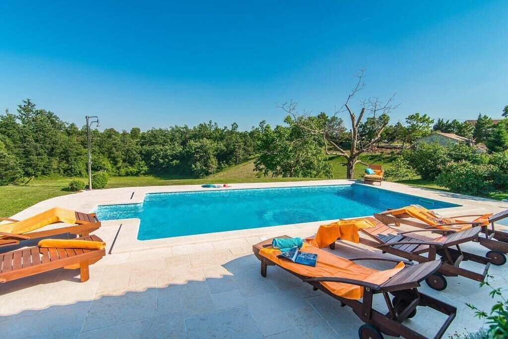 Photo of Outdoor in Krculi