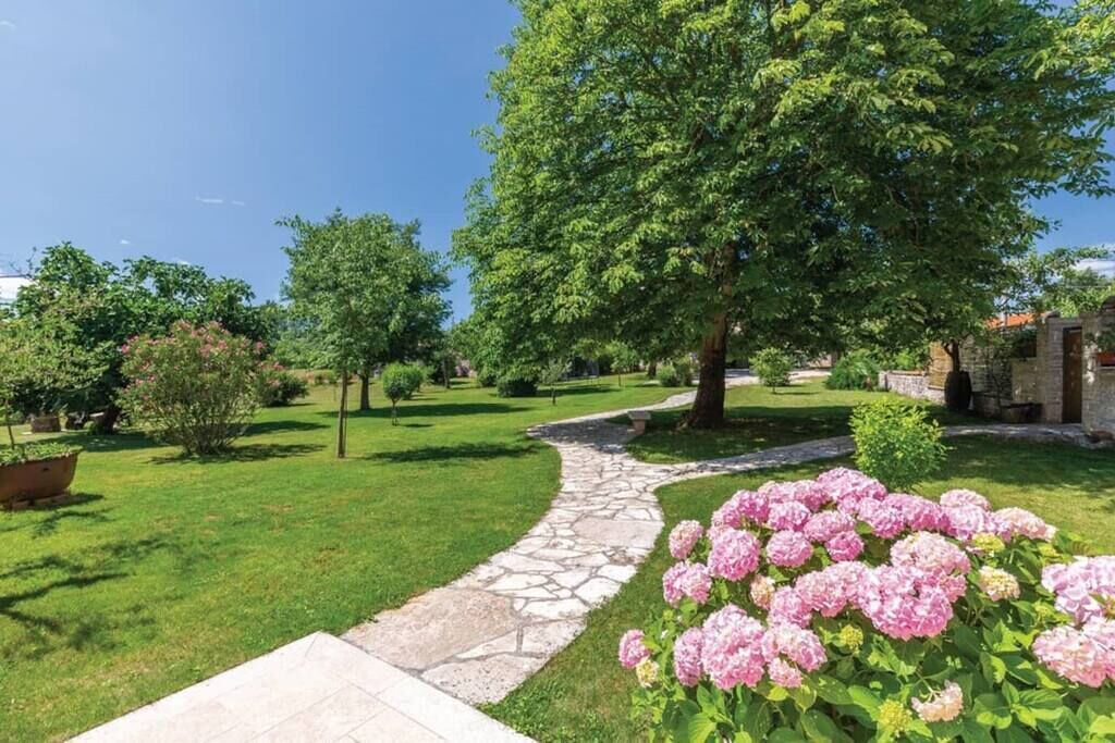 Photo of Outdoor in Krculi