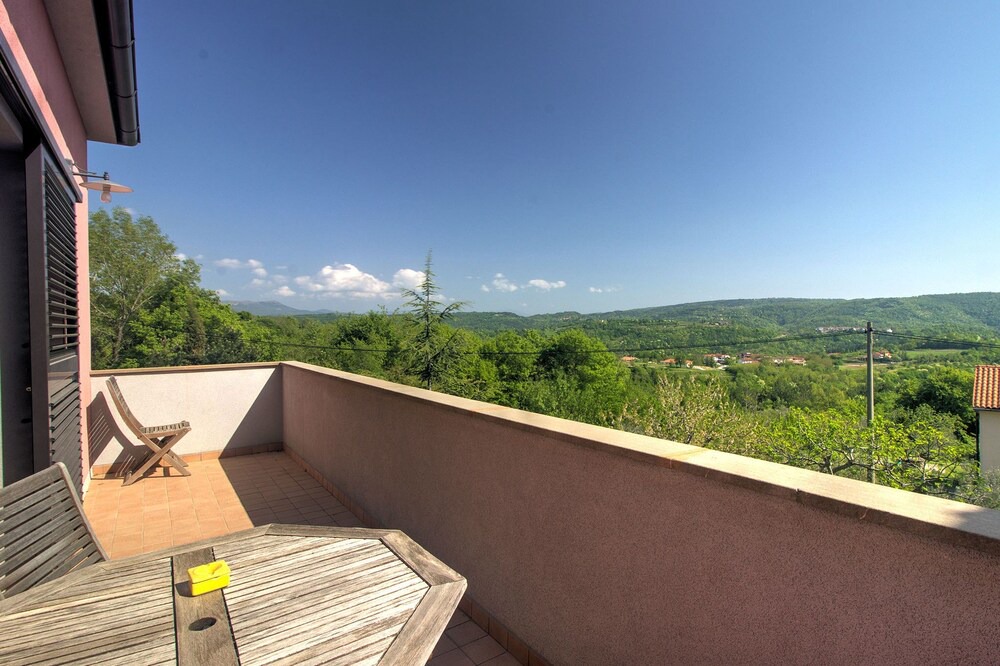 Photo of Outdoor in Truske