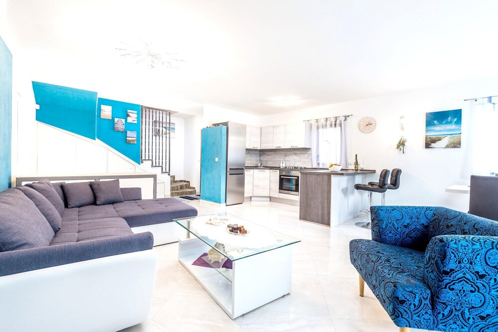 Photo of Livingroom in Bakar