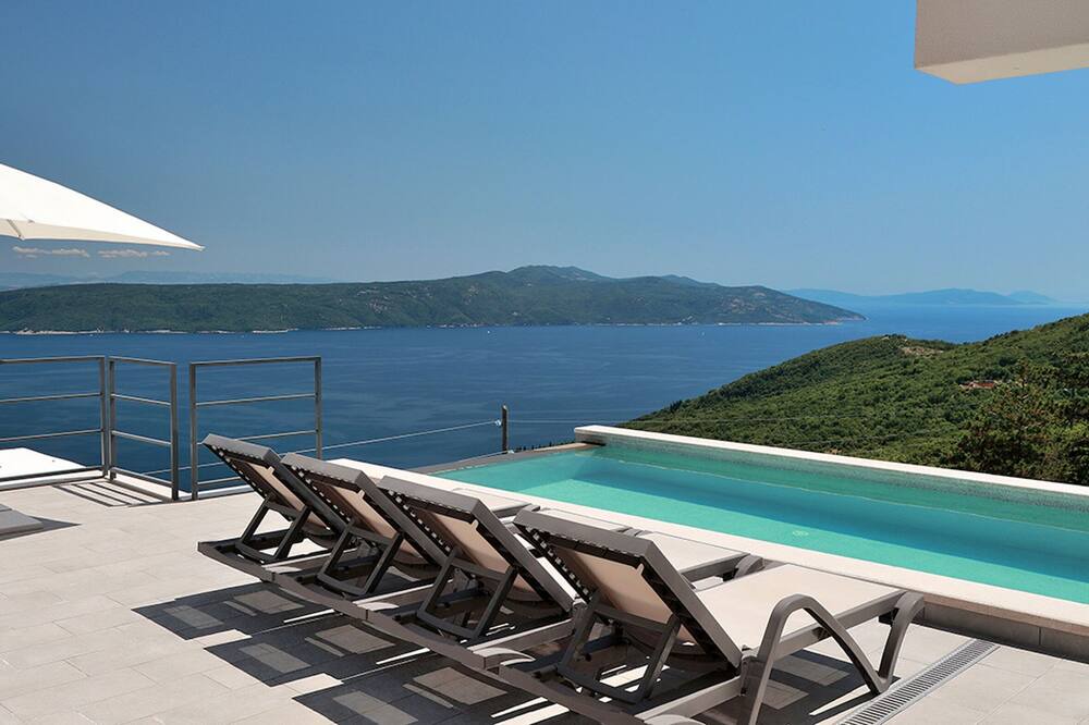 Photo of Patio Balcony in Sveta Jelena