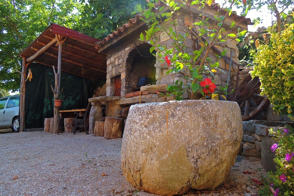 Photo of Outdoor in Linardici
