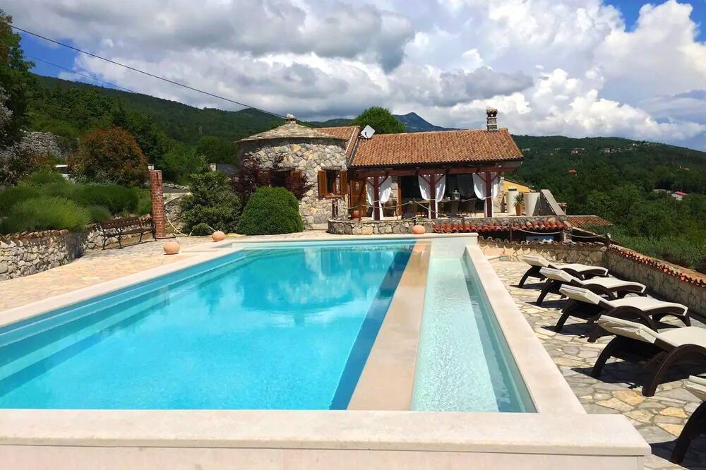 Photo of Outdoor in Sveta Jelena