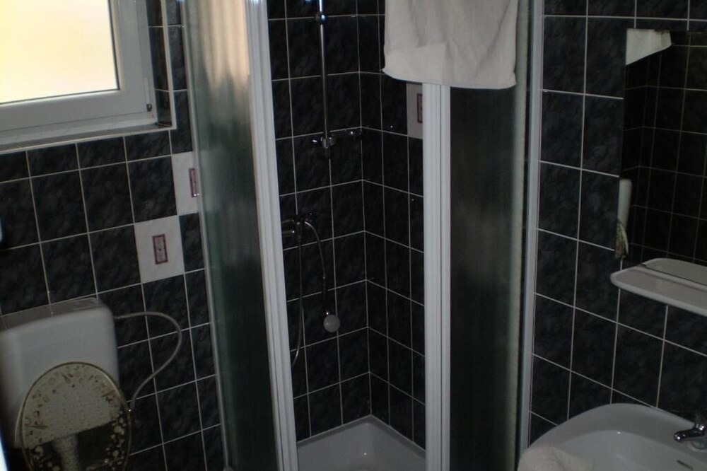 Photo of Bathroom in Buici