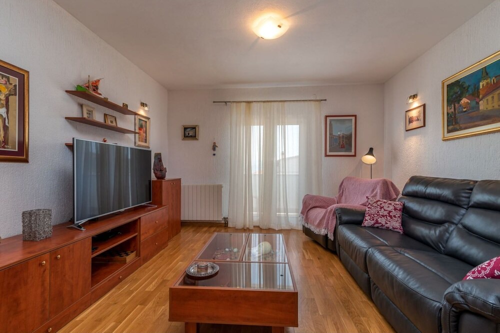 Photo of Livingroom in Slatine