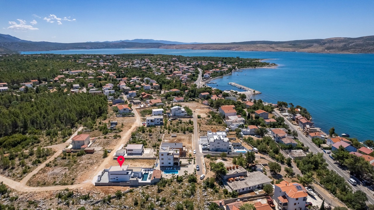 Photo of Outdoor in Seline