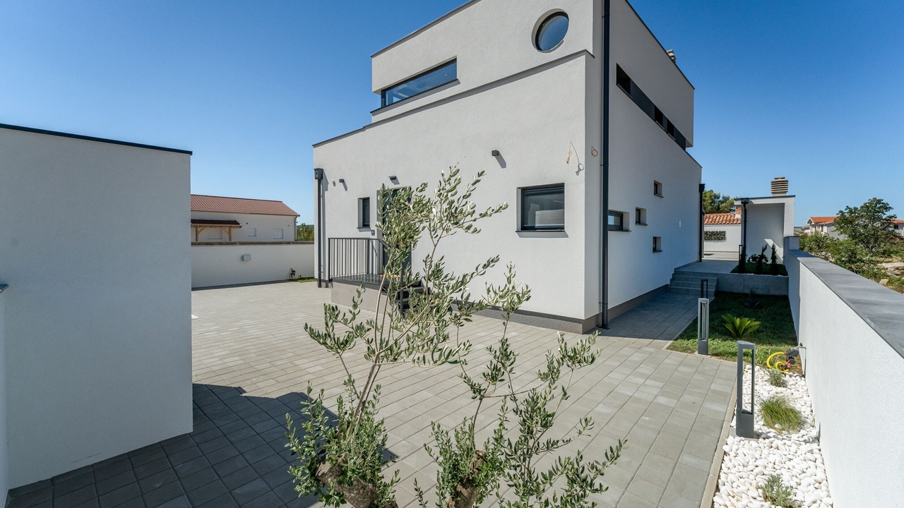 Photo of Outdoor in Seline
