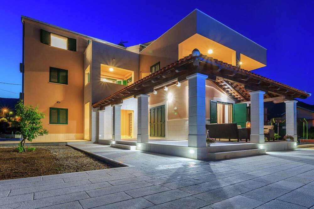 Photo of Outdoor in Rudine
