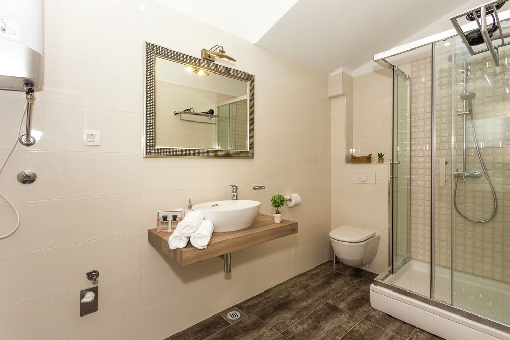 Photo of Bathroom in Rudine