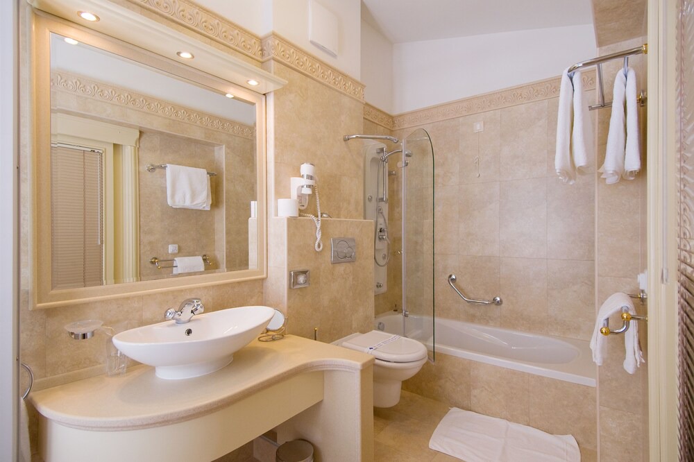 Photo of Bathroom in Brela