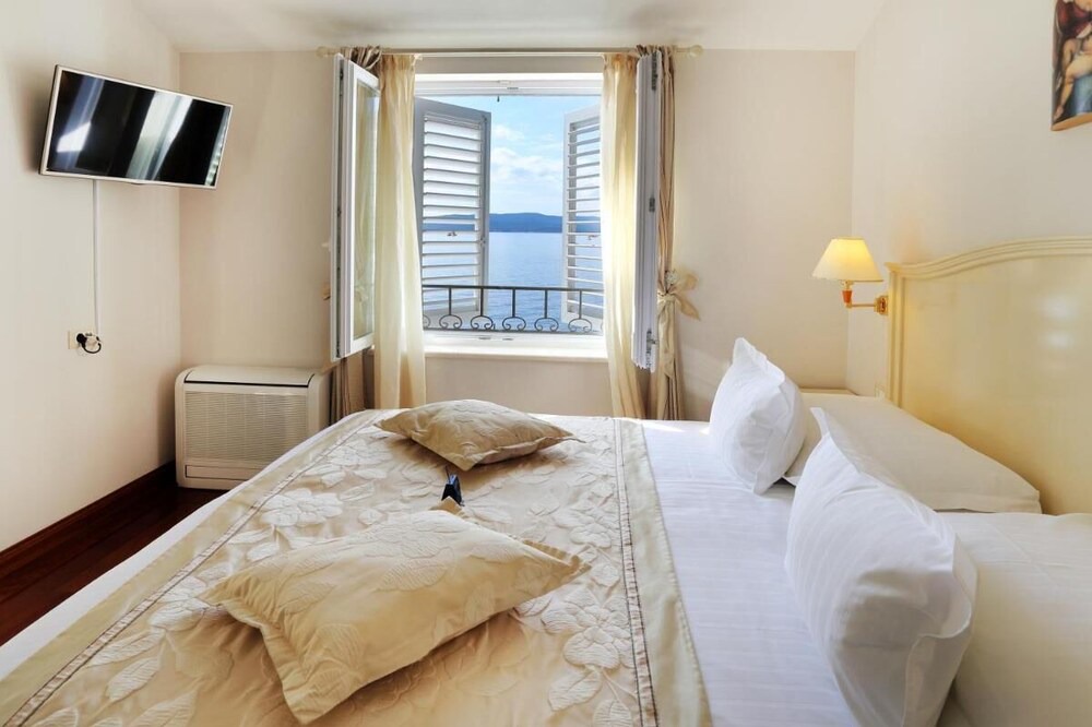 Photo of Bedroom in Brela