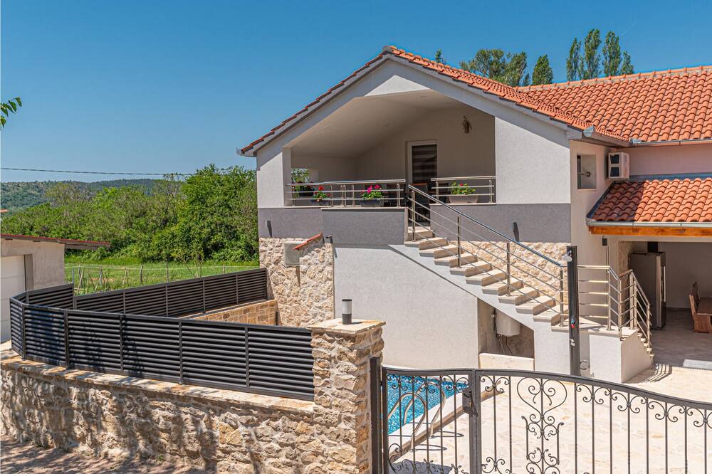 Photo of Outdoor in Bribir