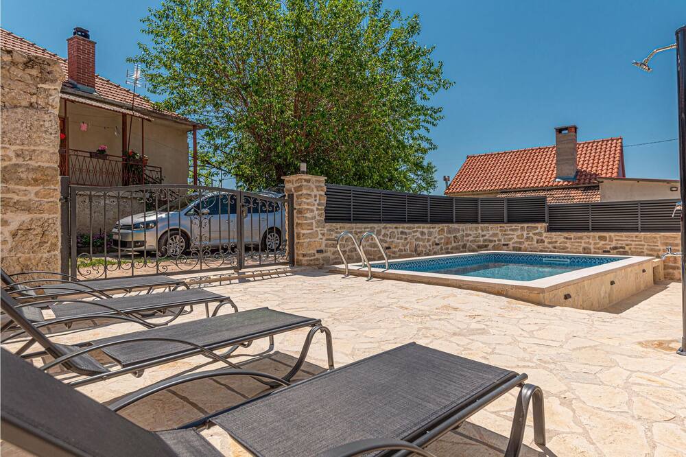 Photo of Outdoor in Bribir