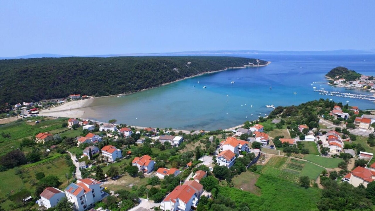 Photo of Outdoor in Suha Punta