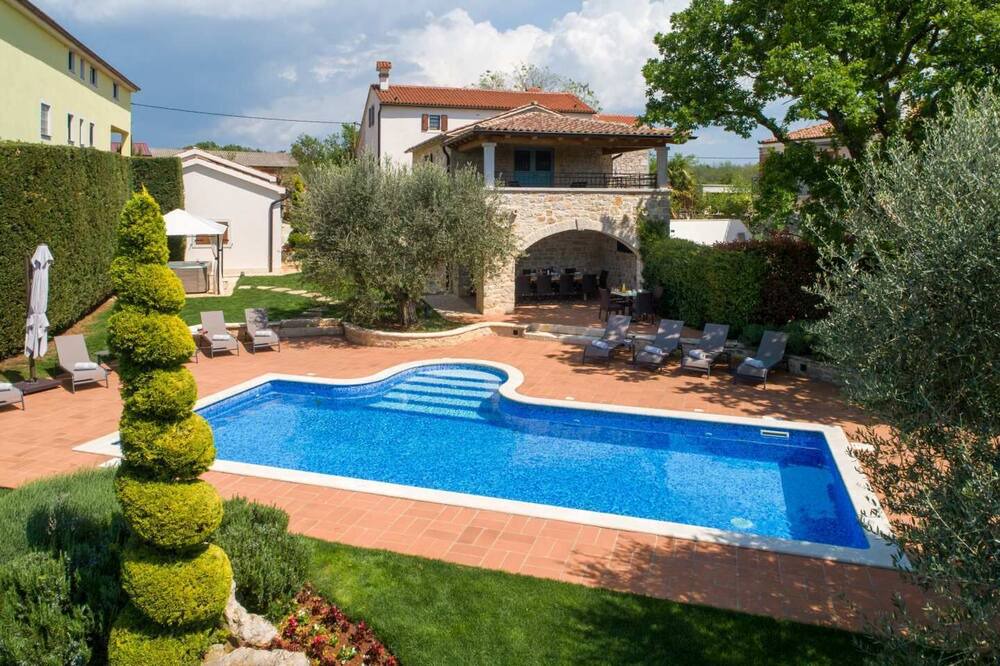 Photo of Outdoor in Lasici