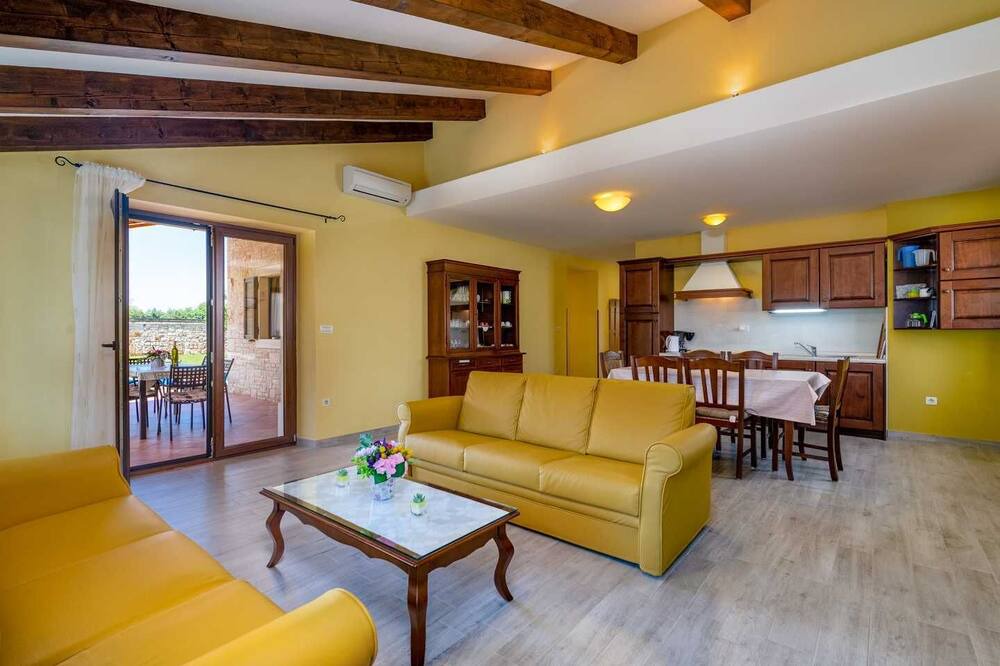 Photo of Livingroom in Farini