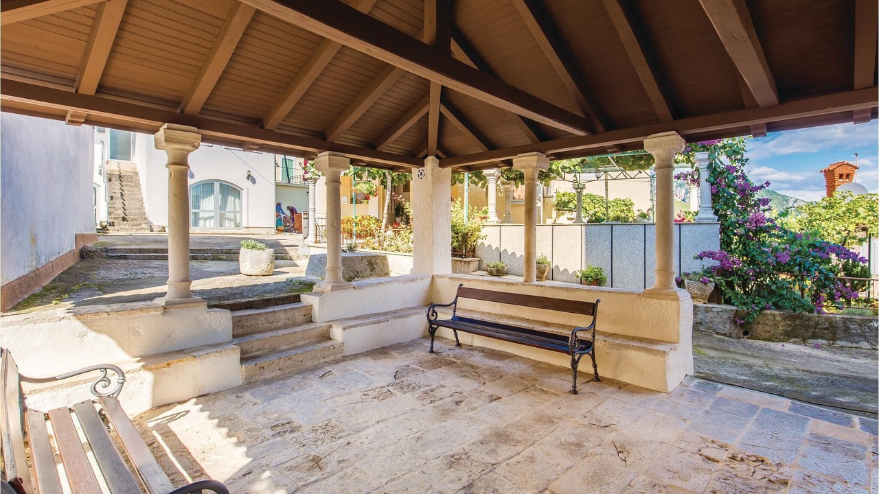 Photo of Patio Balcony in Donji Kraj