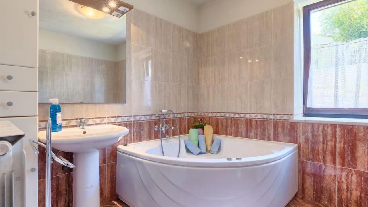 Photo of Bathroom in Jezenj