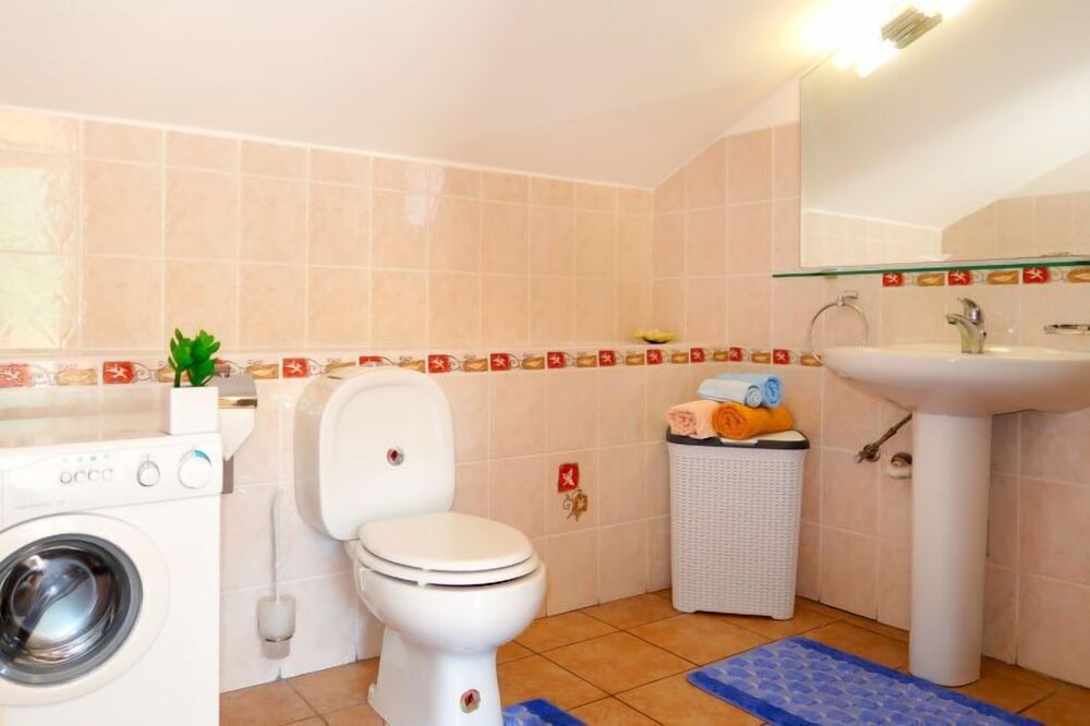 Photo of Bathroom in Porozina