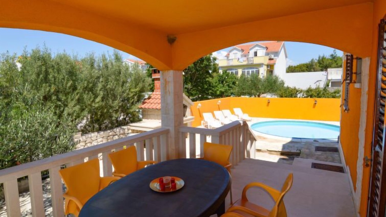 Photo of Outdoor in Mirce