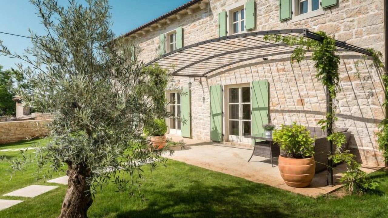 Photo of Outdoor in Modrusani
